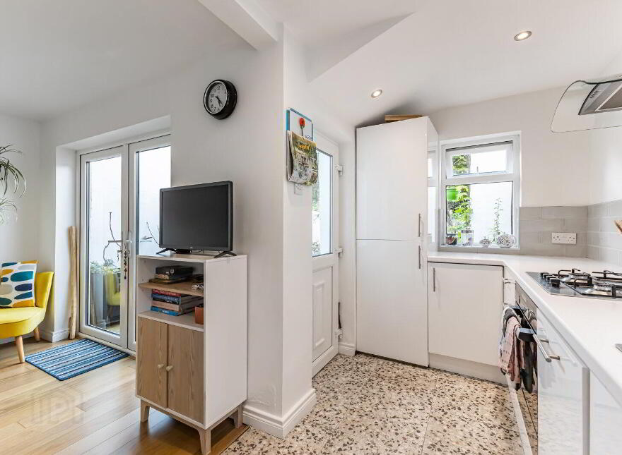 33 Galwally Avenue, Belfast, BT8 7AJ