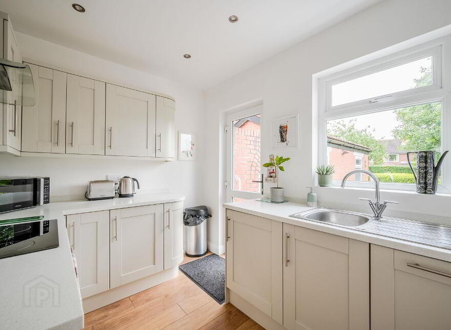 14 Carolhill Park, Belfast, BT4 2FF