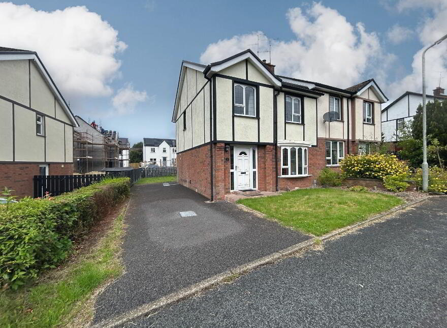 9 Tudor Grove, Omagh, BT78 1HJ