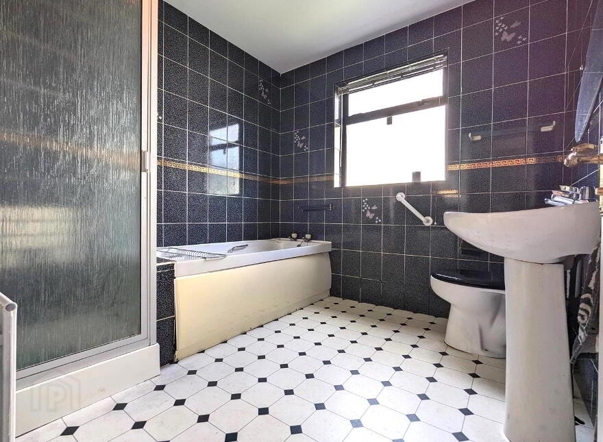 12a Tollymore Road, Newcastle, BT33 0JL