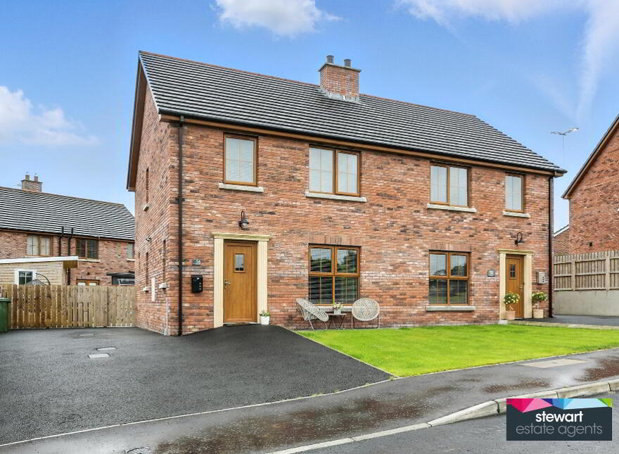 56 Cloverdale, Blackskull Dromore, Donaghcloney, BT25 1GX photo