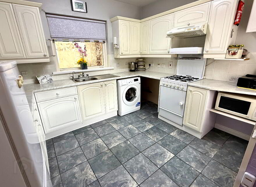 36 Castle Park, Eglinton, Derry, BT47 3PL