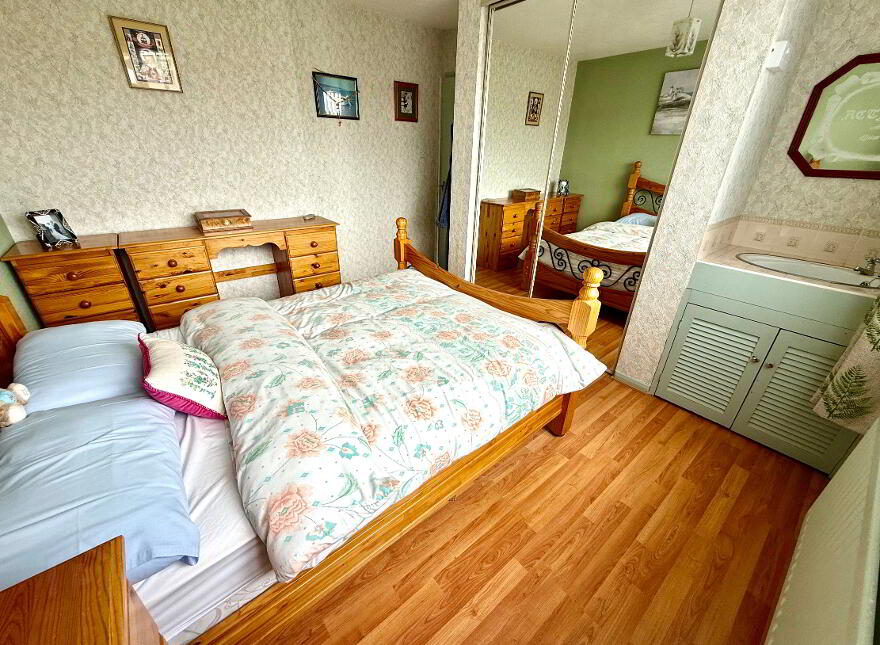 36 Castle Park, Eglinton, Derry, BT47 3PL
