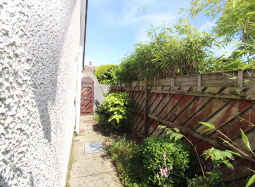 17 Oldwood, Newtownabbey, BT36 5GJ