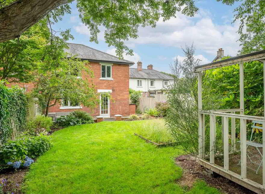 26 Cherryvalley Gardens, Belfast, BT5 6PQ