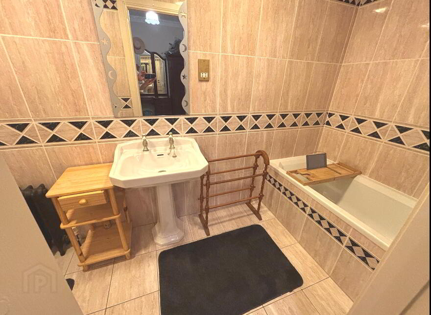 "Danby House", Rossnowlagh Road, Ballyshannon, F94P2D3