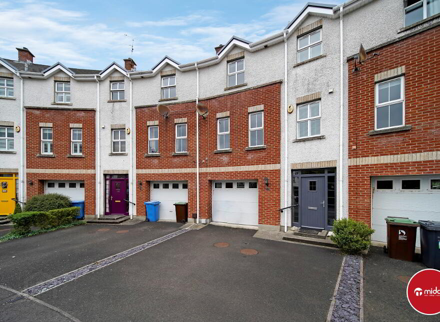 104 Waterfoot Park, Derry, BT47 6SX photo