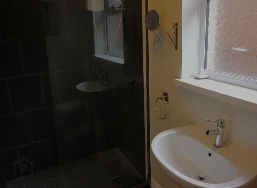 37 Brookland Street, Belfast, BT9 7FZ