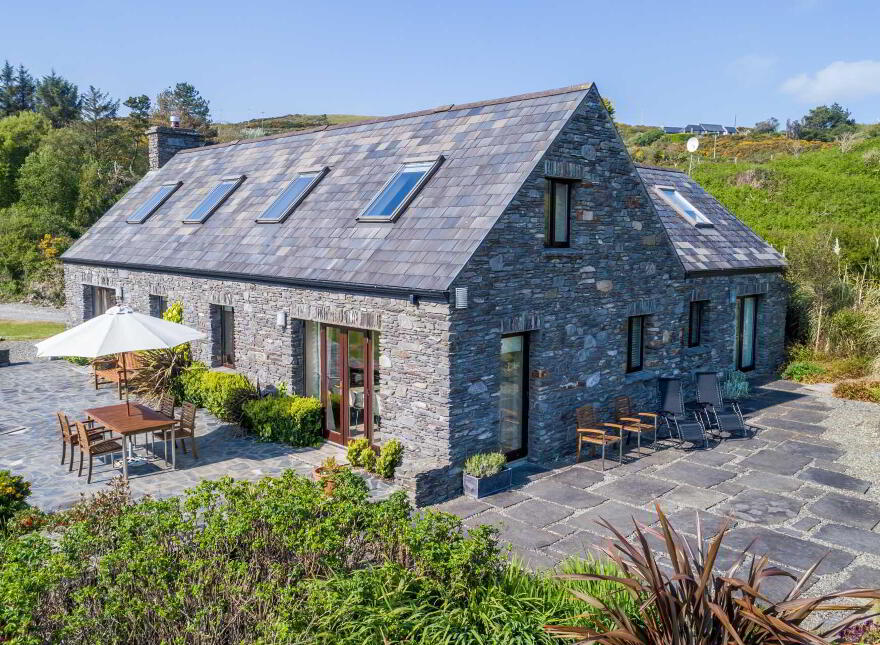 The Stone House, Rossbrin, Schull, P81R827