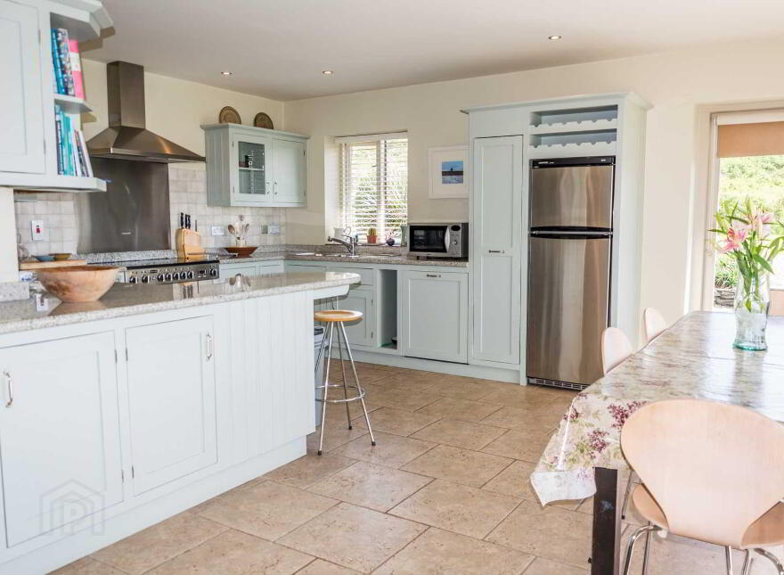 The Stone House, Rossbrin, Schull, P81R827