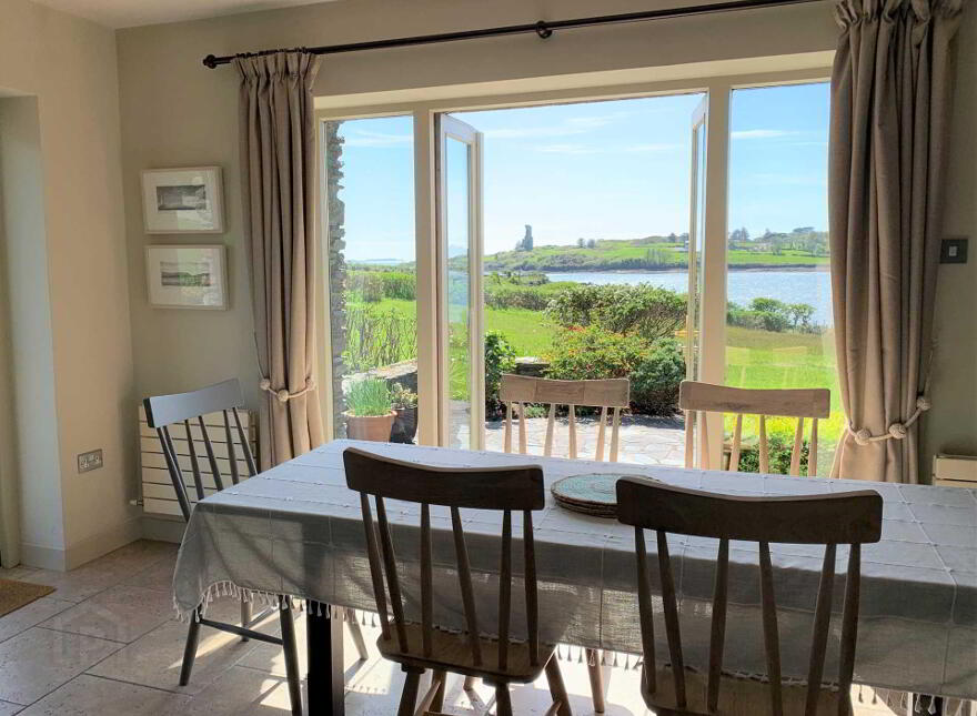 The Stone House, Rossbrin, Schull, P81R827