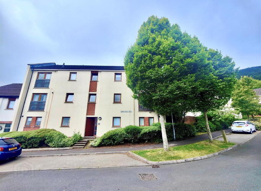79c Heath Lodge Drive, Belfast, BT13 3WL photo