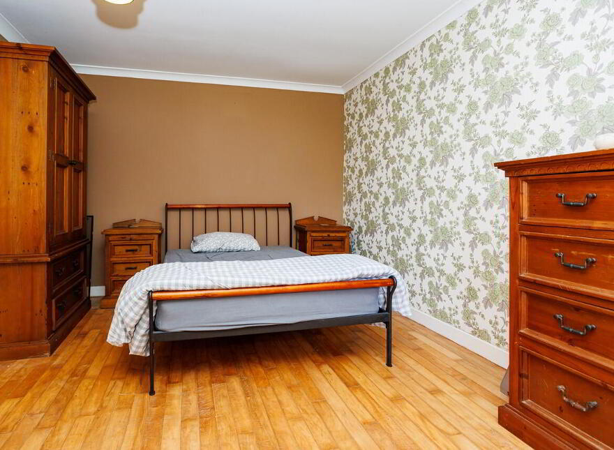 For Sale - Inchiboy, Mastergreehy, Mastergeehy, V23NA49