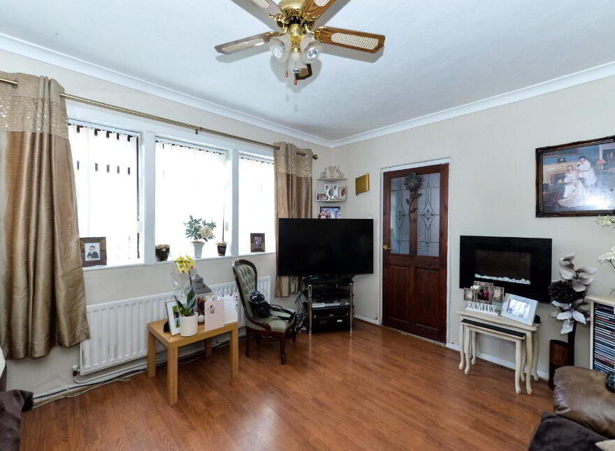 28 Connsbrook Park, Belfast, BT4 1NF