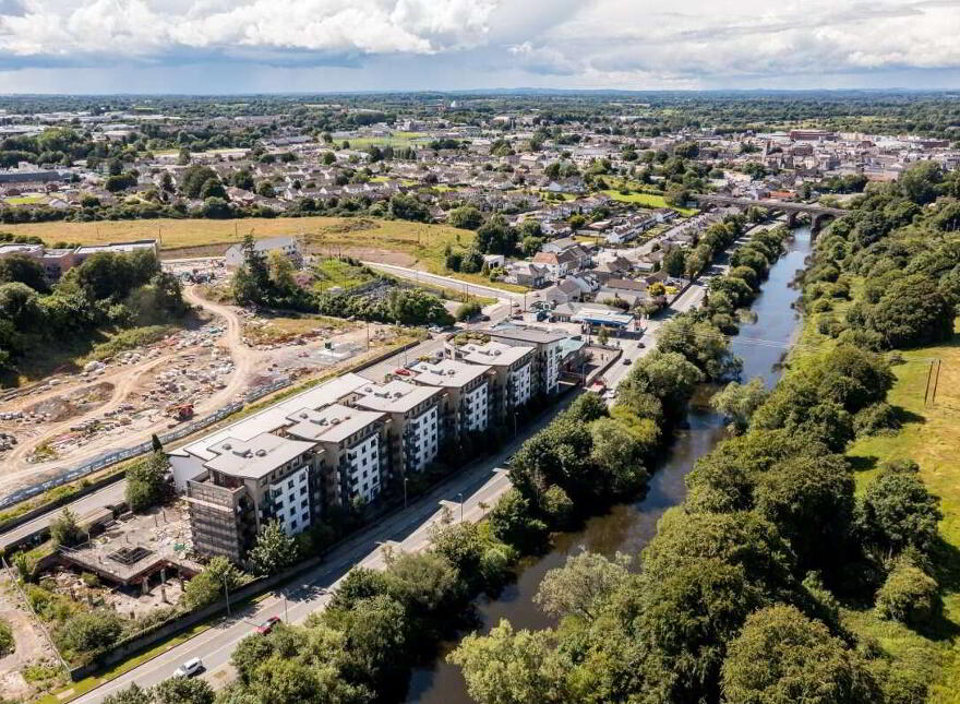 68 Academy Square, Co. Meath 68 Academy Square, Navan Meath, C15HW28