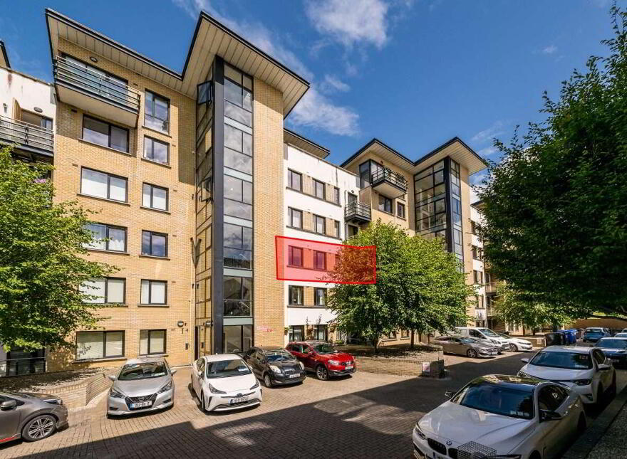 68 Academy Square, Co. Meath 68 Academy Square, Navan Meath, C15HW28