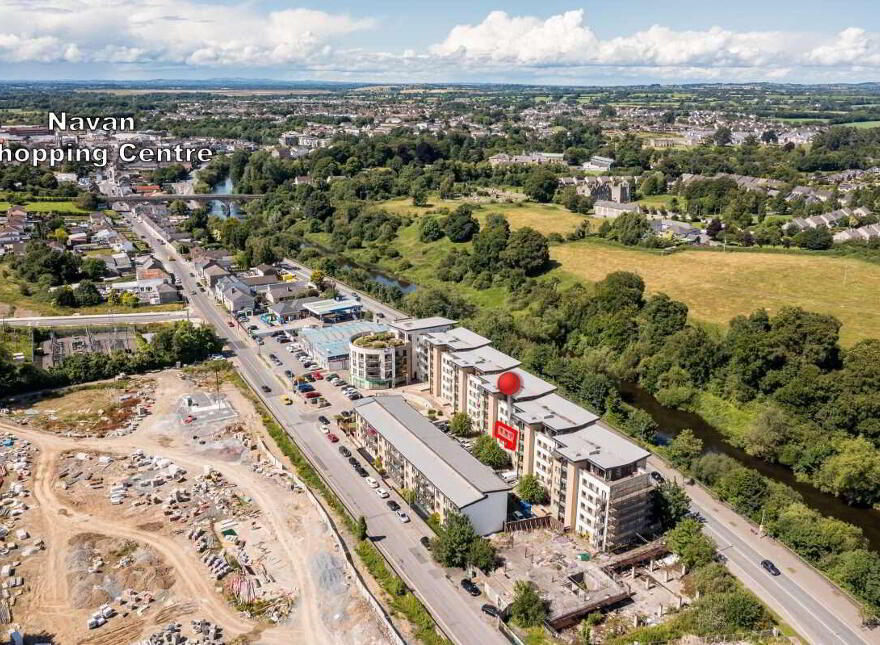 68 Academy Square, Co. Meath 68 Academy Square, Navan Meath, C15HW28