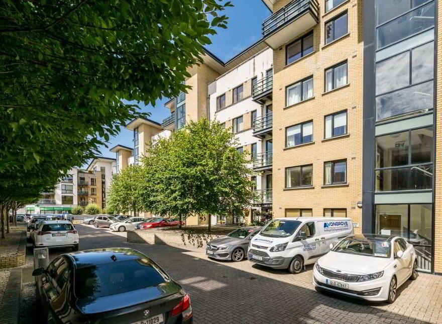 68 Academy Square, Co. Meath 68 Academy Square, Navan Meath, C15HW28
