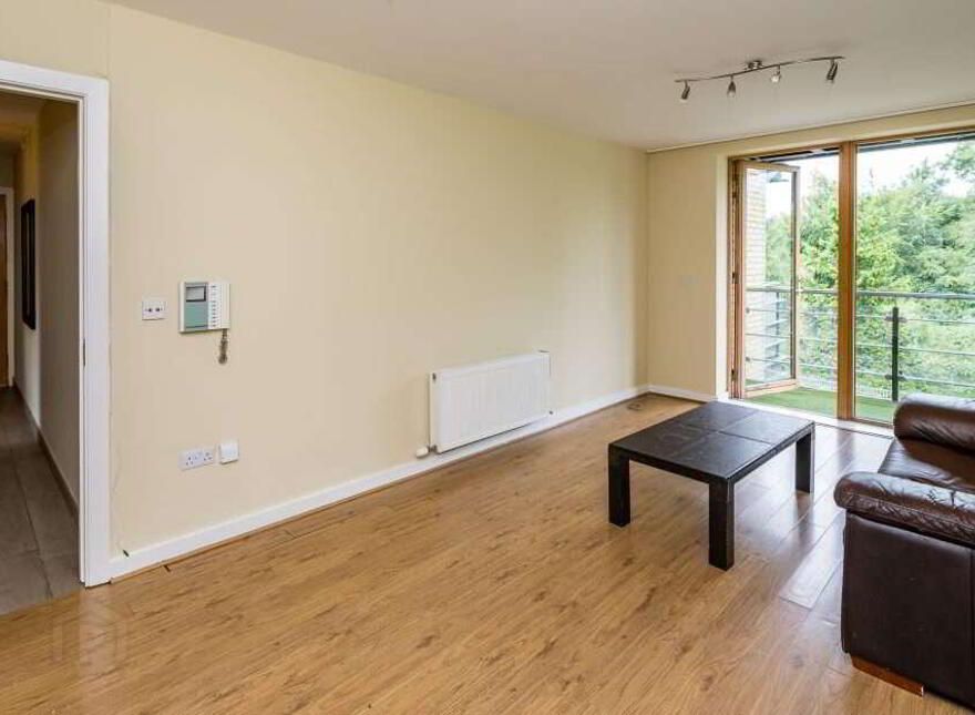 68 Academy Square, Co. Meath 68 Academy Square, Navan Meath, C15HW28