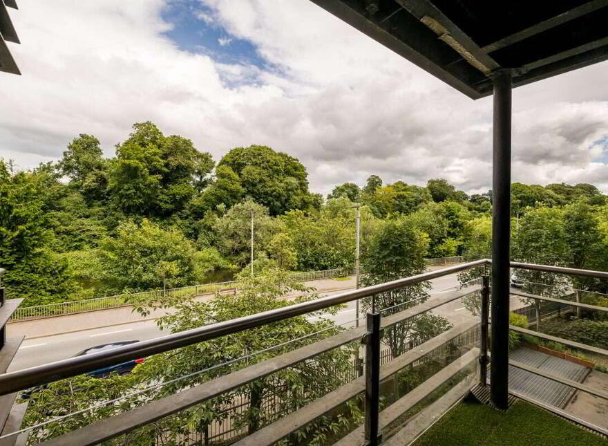 68 Academy Square, Co. Meath 68 Academy Square, Navan Meath, C15HW28