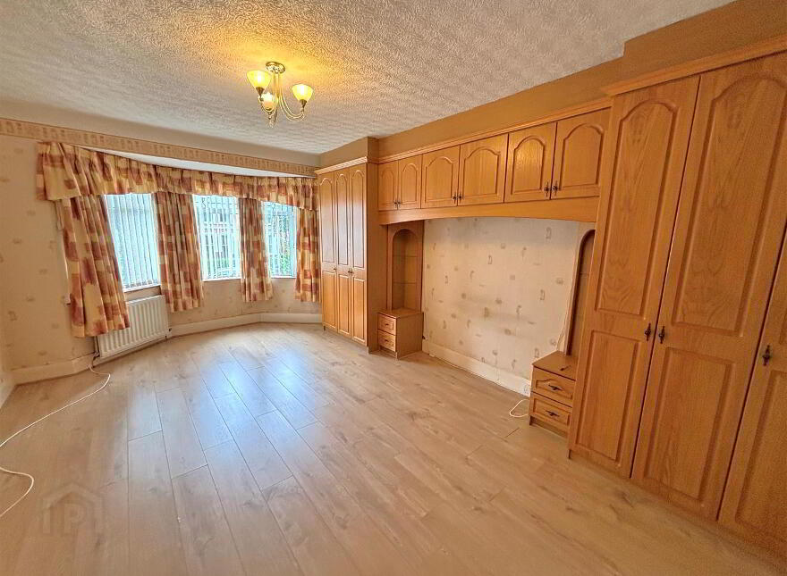 10 Alexandra Gardens, Belfast, BT15 3LJ
