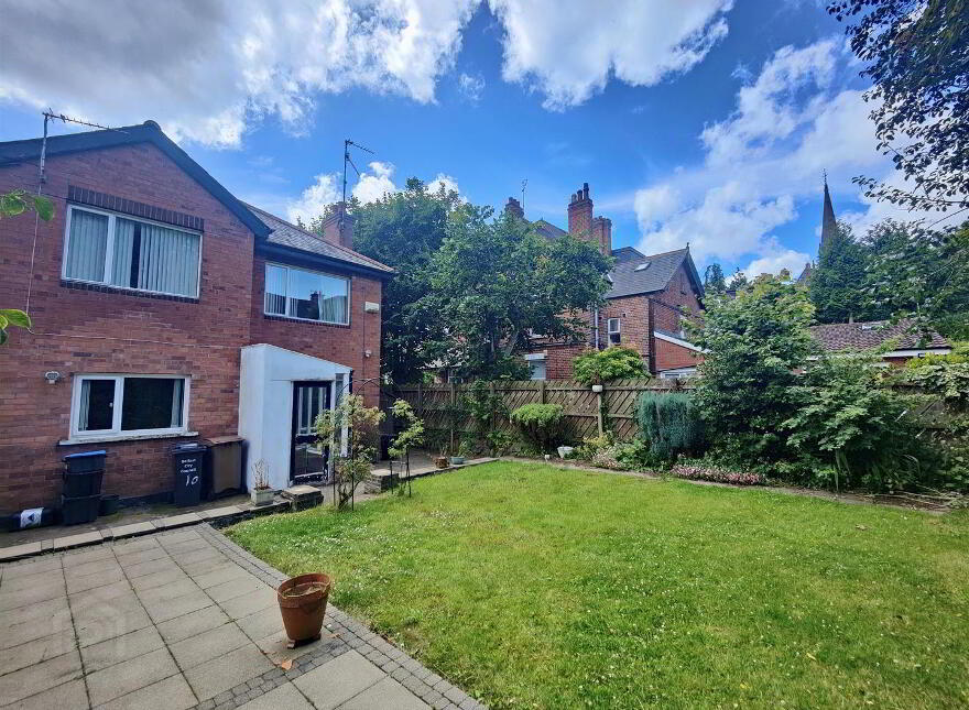 10 Alexandra Gardens, Belfast, BT15 3LJ