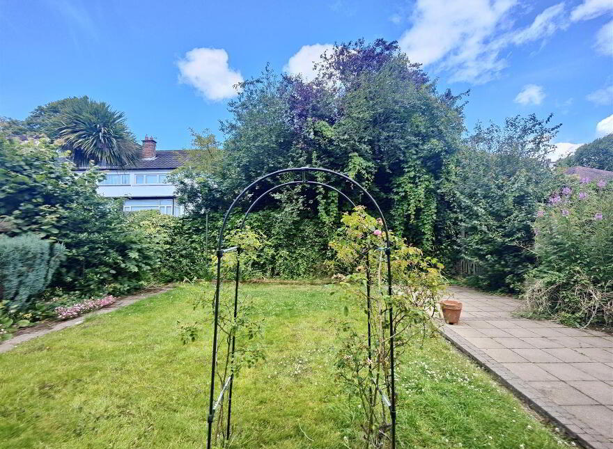 10 Alexandra Gardens, Belfast, BT15 3LJ