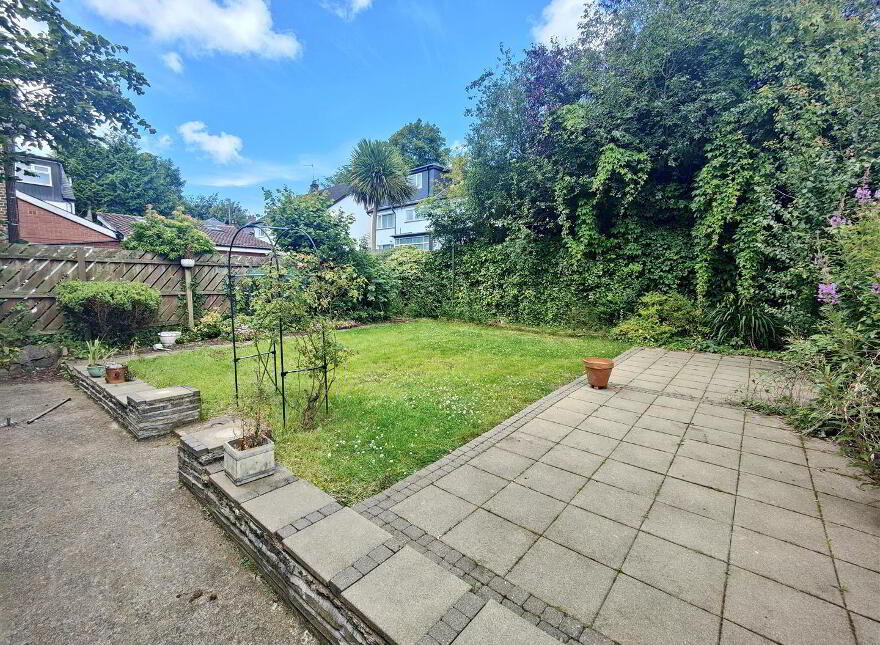 10 Alexandra Gardens, Belfast, BT15 3LJ