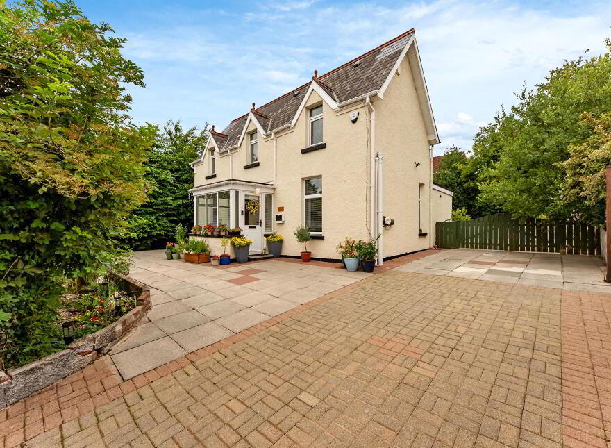 9 Inniscoole Park, Newtownabbey, BT36 6JD photo