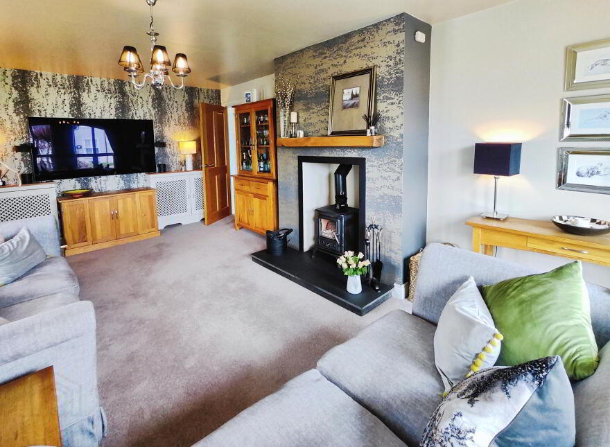 19 Magheraboy Drive, Portrush, BT56 8GP