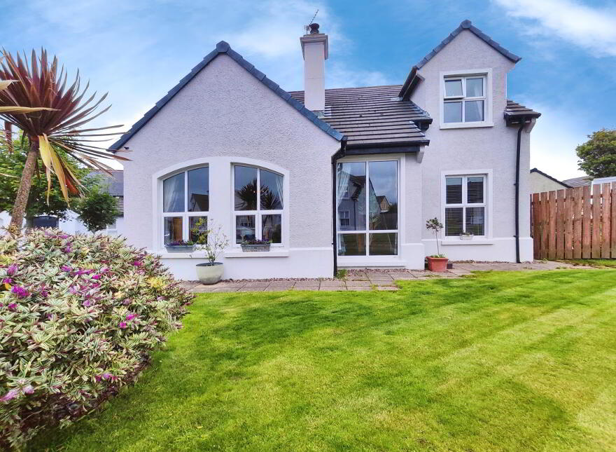 19 Magheraboy Drive, Portrush, BT56 8GP