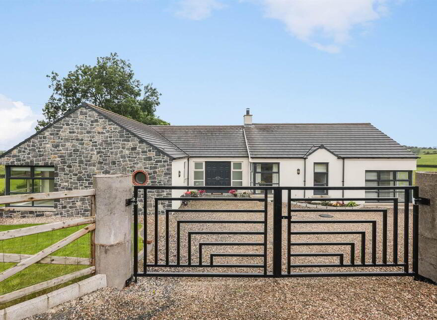 32 Drumaghadone Road, Dromore, Banbridge, BT32 3SP photo