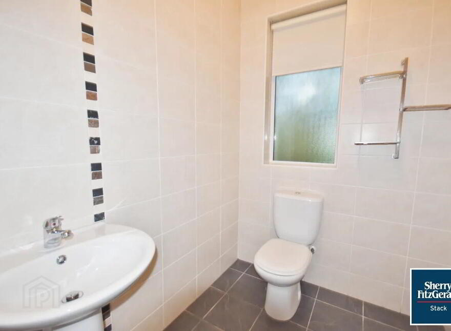 1 Cois Teampaill, Newcastle West, V42HP28