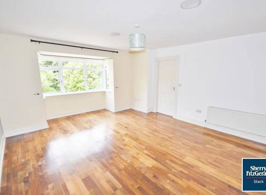1 Cois Teampaill, Newcastle West, V42HP28