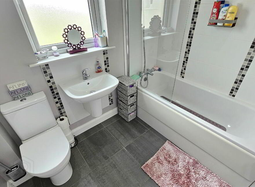 4 Bashford Drive, Carrickfergus, BT38 9TW