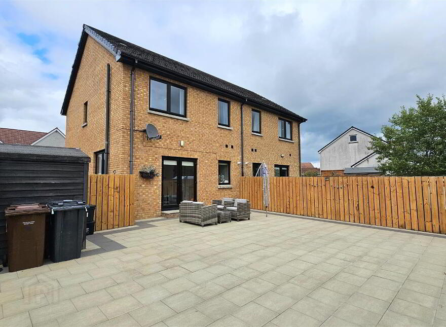 4 Bashford Drive, Carrickfergus, BT38 9TW