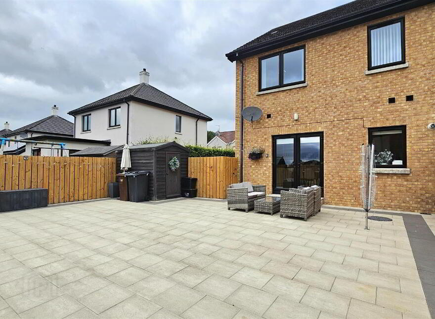 4 Bashford Drive, Carrickfergus, BT38 9TW