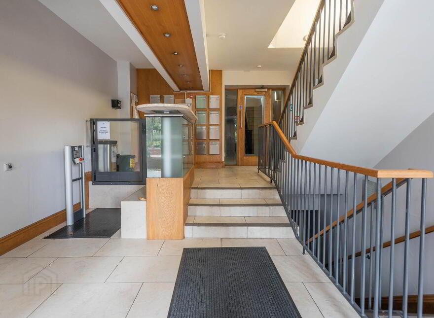 Apt 9, 1 Deramore Park South, Belfast, BT9 5JY
