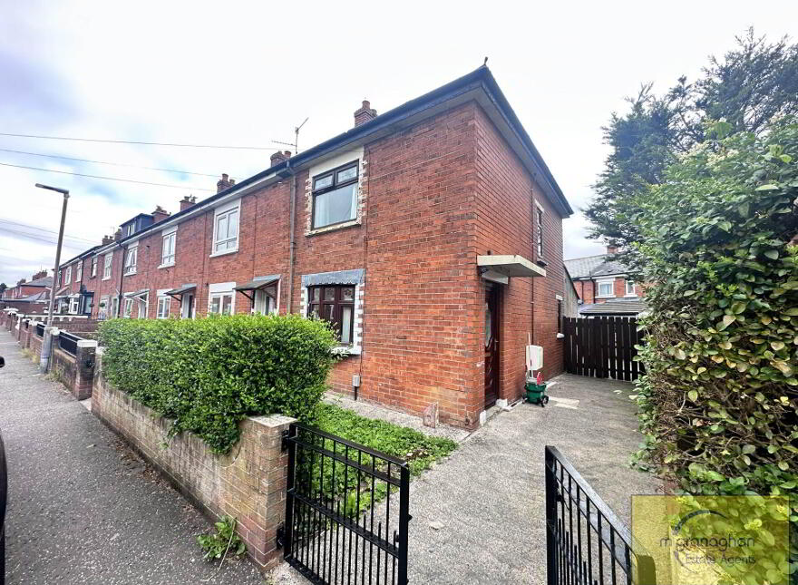 13 Whiterock Drive, Whiterock, Belfast, BT12 7PR photo
