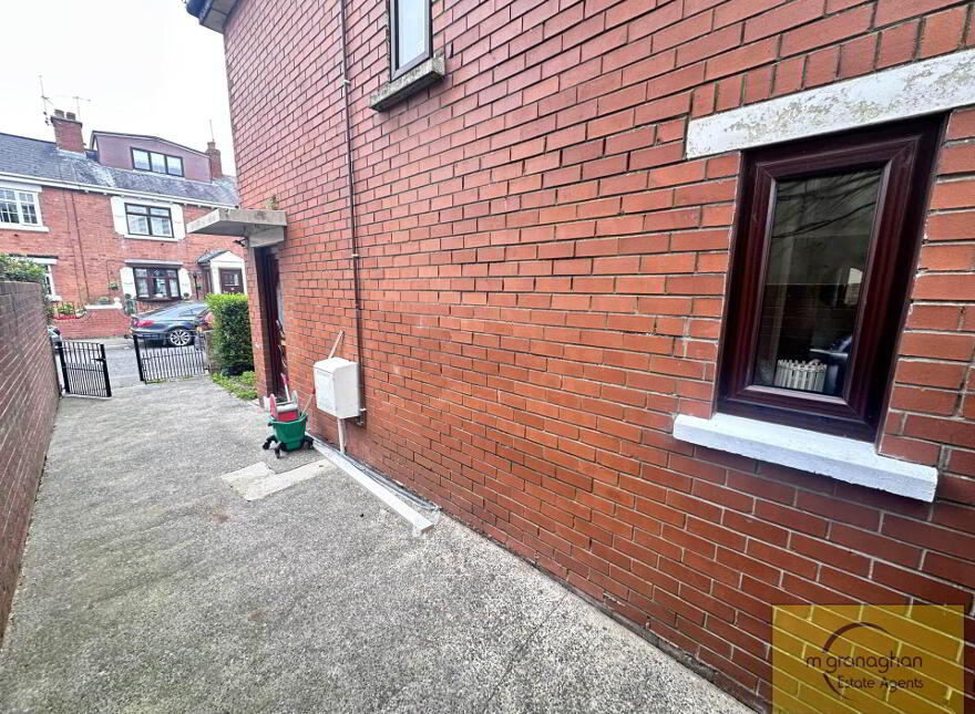 13 Whiterock Drive, Whiterock, Belfast, BT12 7PR