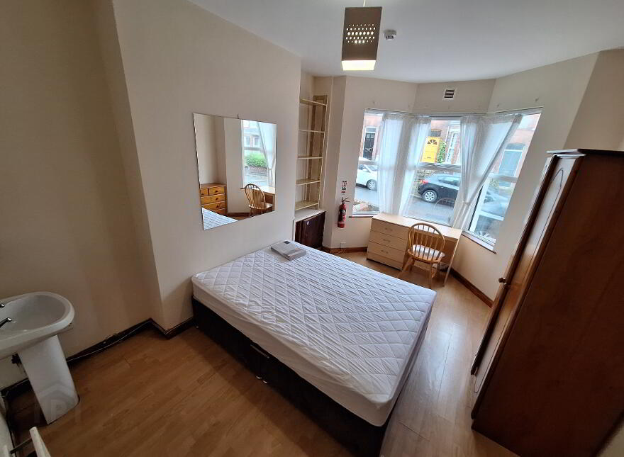 9 Riverview Street, Stranmillis, Belfast, BT9 5FD