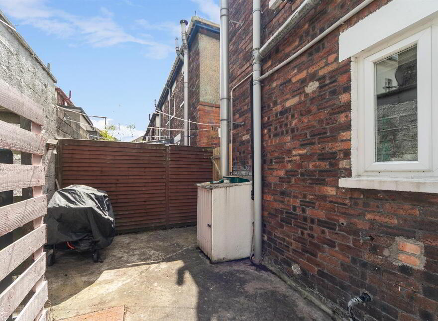 32 Dunraven Gardens, Belfast, BT5 5LG