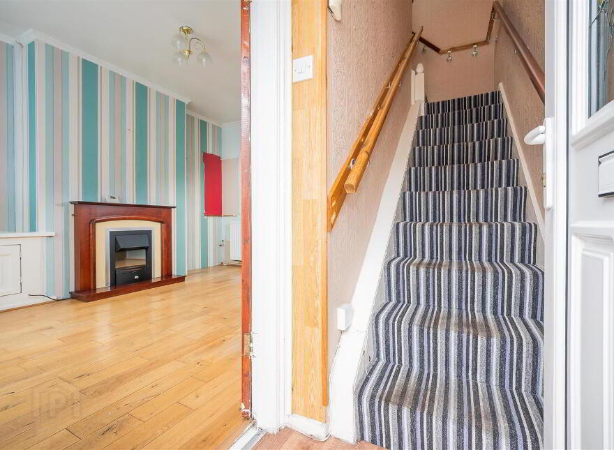11 Lichfield Avenue, Belfast, BT5 5JQ