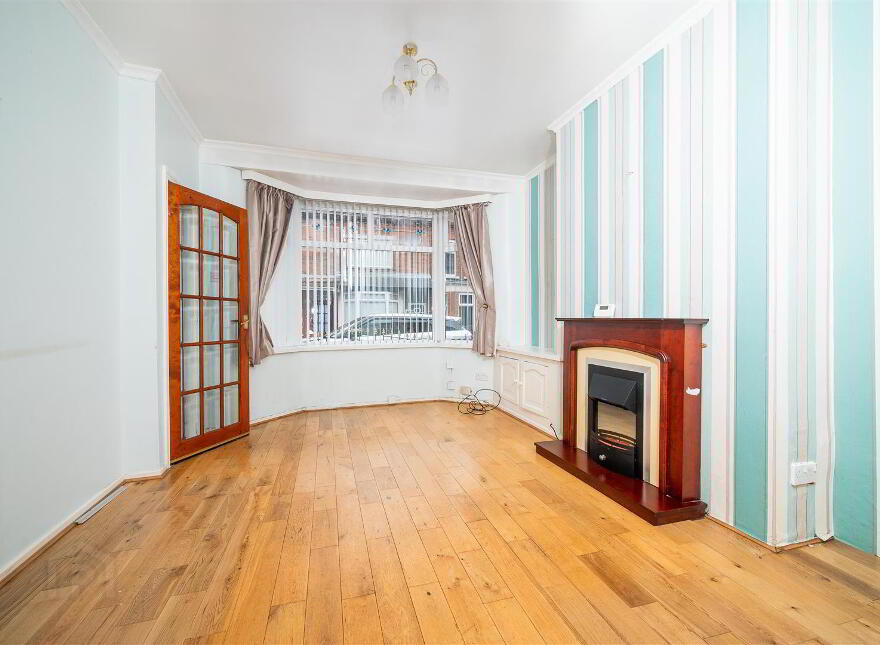 11 Lichfield Avenue, Belfast, BT5 5JQ
