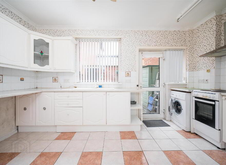 11 Lichfield Avenue, Belfast, BT5 5JQ