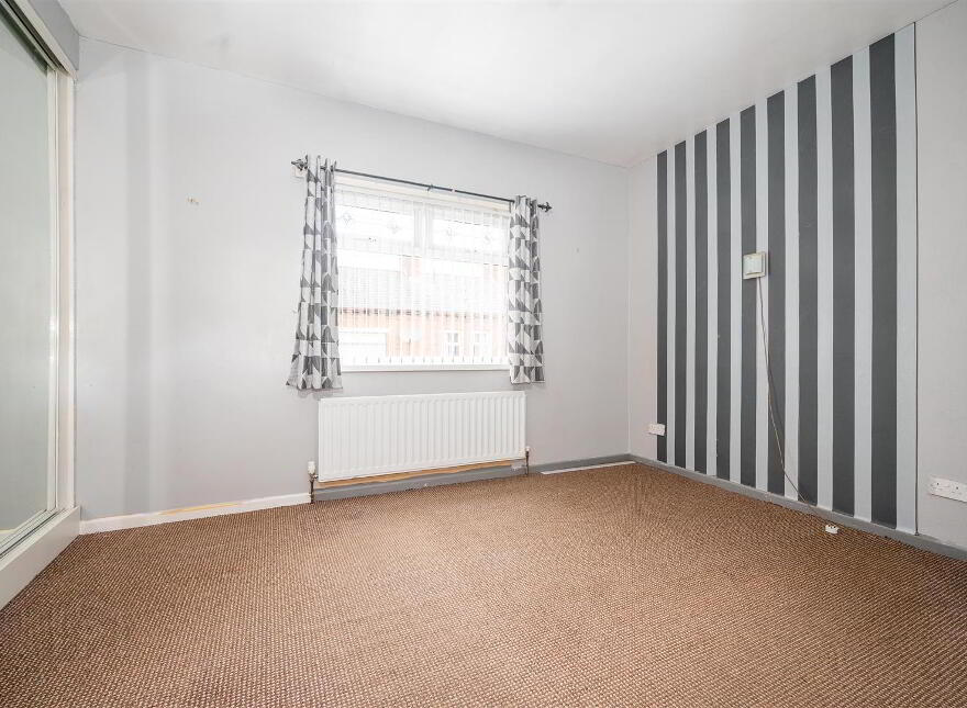11 Lichfield Avenue, Belfast, BT5 5JQ