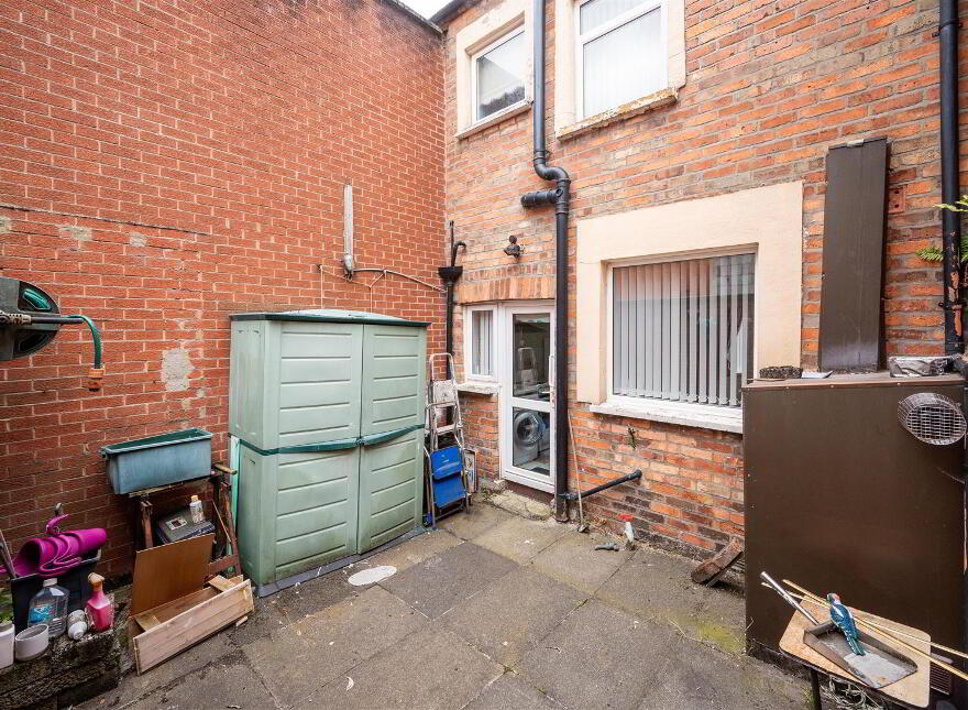 11 Lichfield Avenue, Belfast, BT5 5JQ