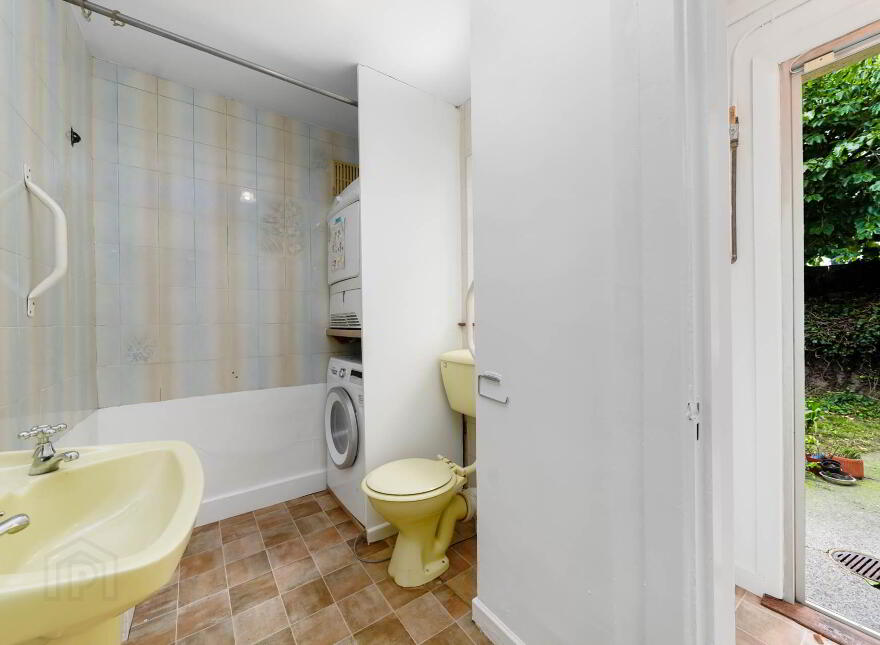 23 Larkfield Grove, Harolds Cross 6w, D6w X318, Dublin