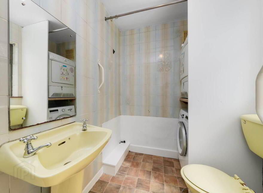 23 Larkfield Grove, Harolds Cross 6w, D6w X318, Dublin