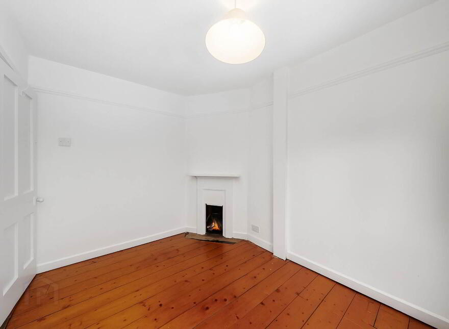 23 Larkfield Grove, Harolds Cross 6w, D6w X318, Dublin
